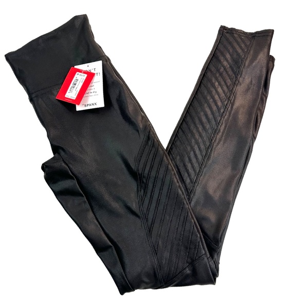 Spanx Women’s Faux Leather Moto Leggings Color: Very Black Size: XS/TP NWT. - Picture 5 of 16
